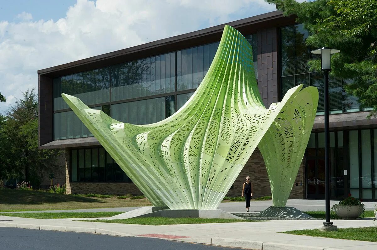 Sculpture and architecture