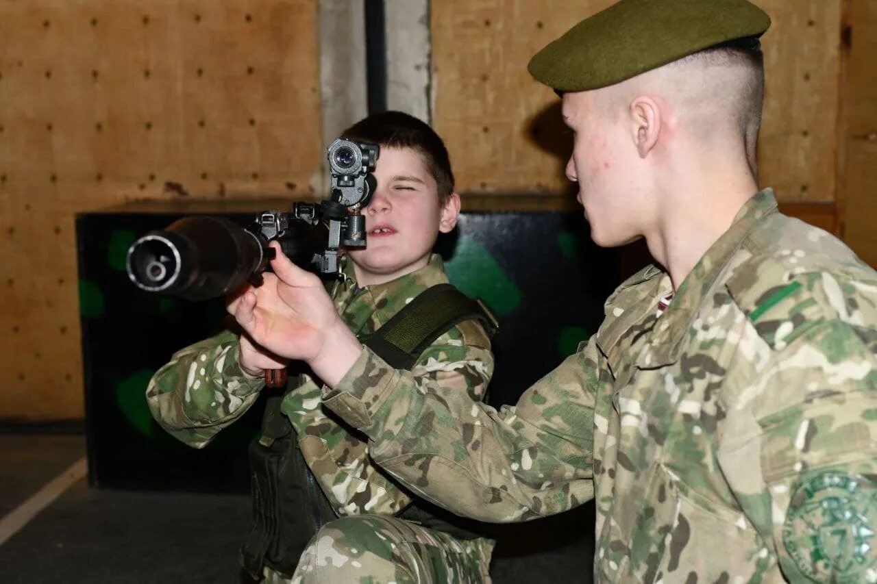Руководитель военно патриотического клуба. Вч 3214. юный спецназовец. военно патриотический клуб беларусь. армейский клуб.