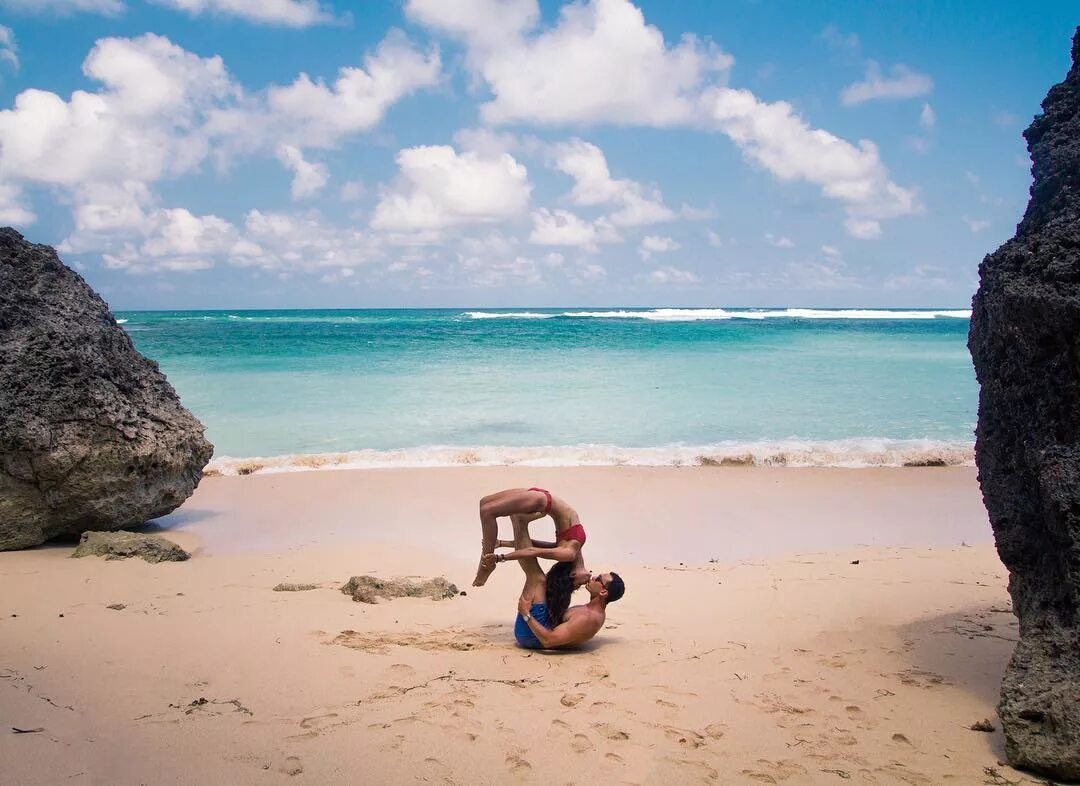 Bondi beach, new south wales. Море пляж подстилка. Серф на пляже. Пляж португалия бордейра. Канкун мексика.