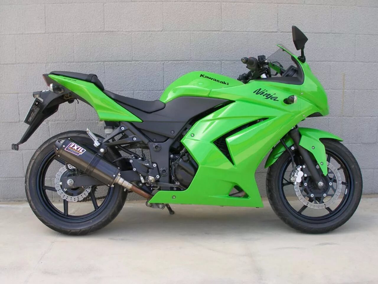 Кавасаки ninja 250r. Мотоцикл kawasaki ninja 250. Ninja 250r. Kawasaki ninja 250r зеленый. Кавасаки ninja 250r.