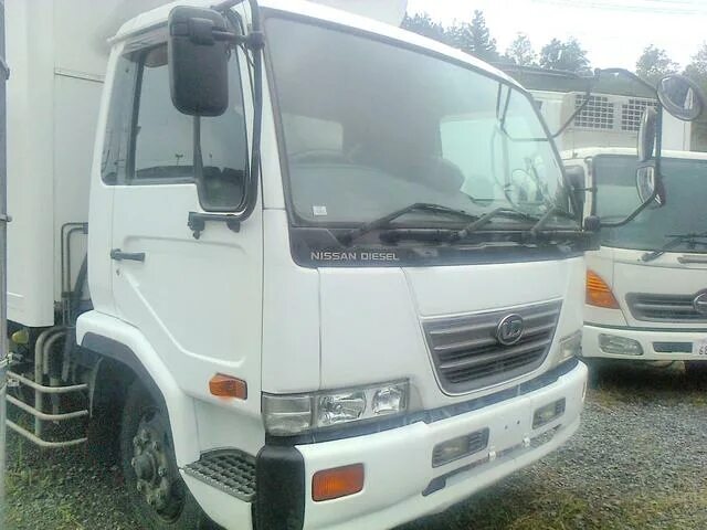 Nissan diesel condor черемхово. Ниссан кондор полноприводный легковой. Ниссан дизель кондор уд. Накладки ниссан дизель кондор. Mk210d nissan condor.