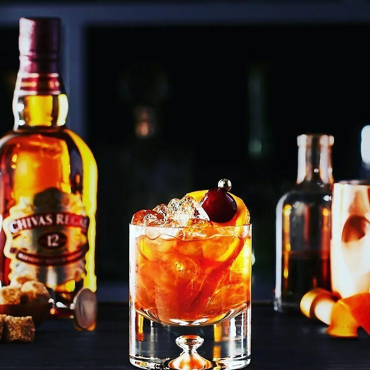 Виски шотландский чивас ригал 12. Виски каталония. Виски каталония. Sailors whisky blend. Испанский виски.