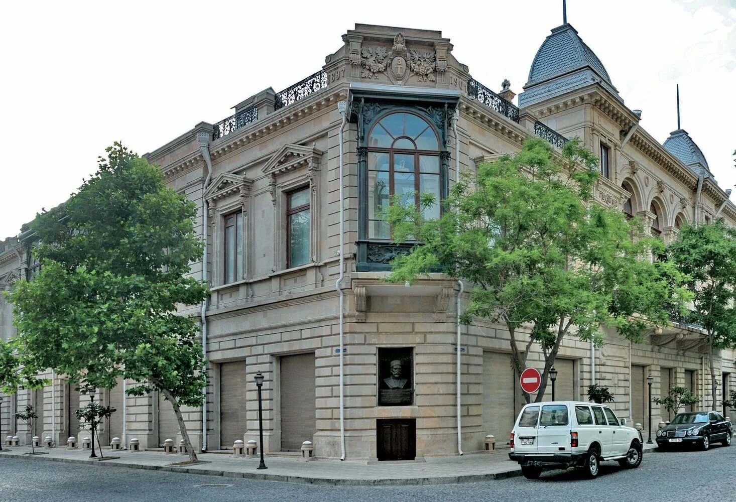 национальный музей баку. музей искусств азербайджан баку. азербайджанский национальный музей искусств. национальный музей баку. национальный музей баку.