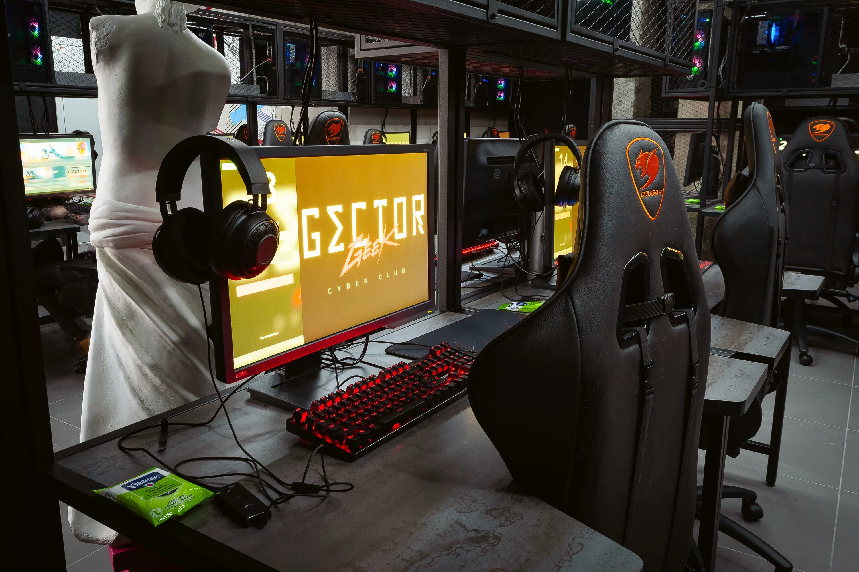 Geek ашка. Geek клуб. гектор гик новосибирск. кибер клуб новосибирск. кибер клуб 101.