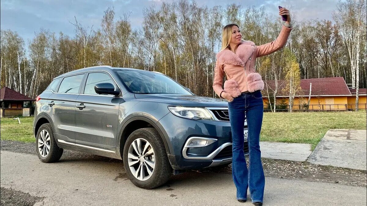 Такси atlas pro. Лиса рулит geely atlas. geely atlas pro лисовская. лиса рулит хавал ф7. лиса рулит xc60.