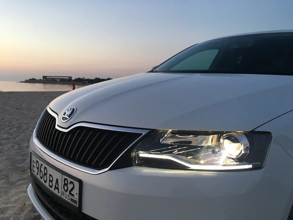 Фары Шкода Рапид фл. Оптика Шкода Рапид. Фара Skoda Rapid 2019. Skoda Rapid 1g.