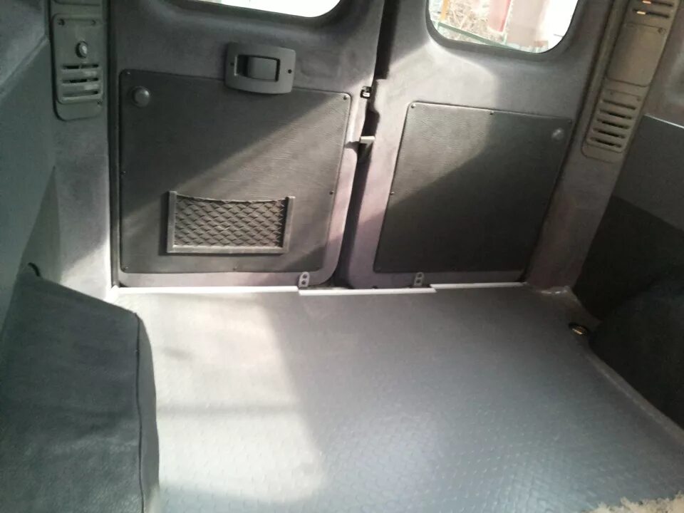 Как снять обшивку пежо боксер Сабик под сиденье ! Peugeot Boxer (2G), 2,2 л, 2010 года автозвук DRIVE2