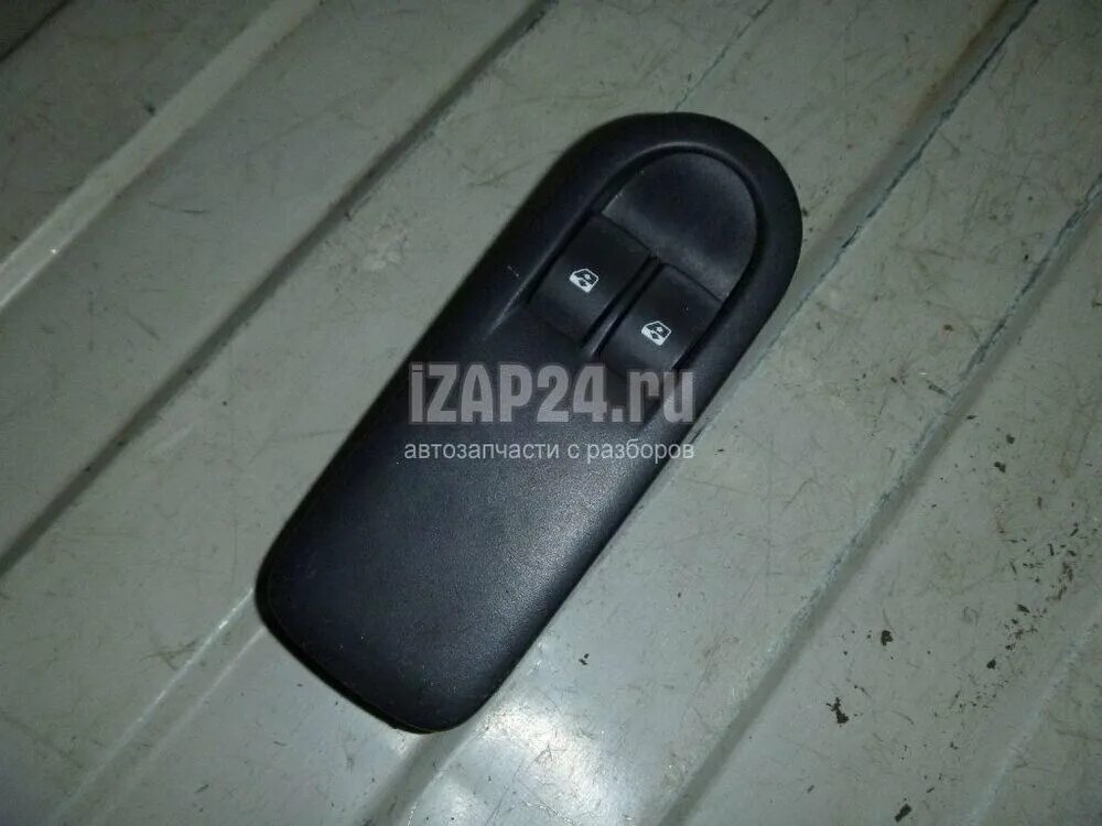 Блок стеклоподъемников дастер. Блок стеклоподъемников рено дастер. Блок кнопок стеклоподъемников дастер. Блок стеклоподъемников дастер. Блок управления стеклоподъемниками дастер.