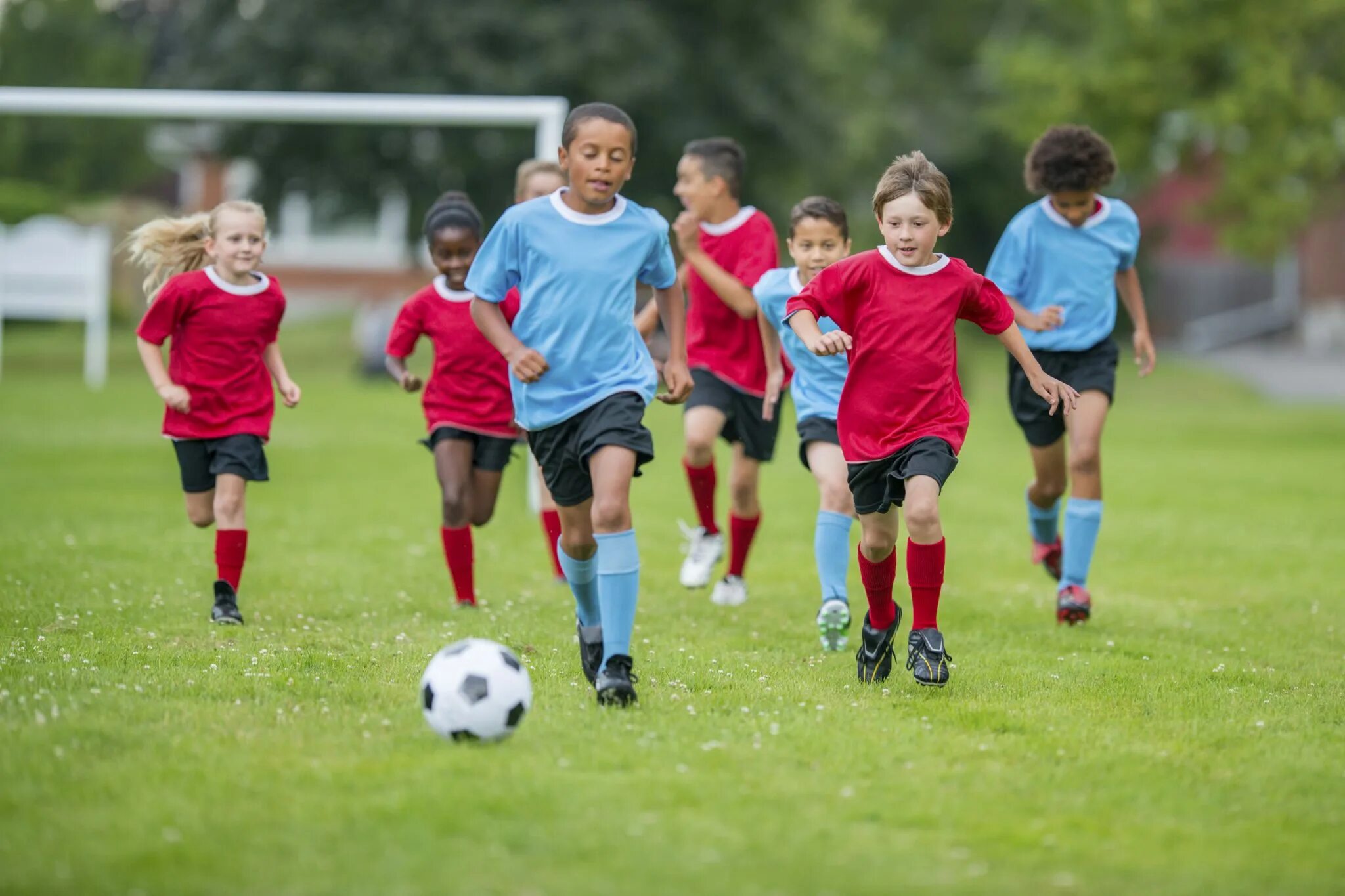 Как переводится play soccer