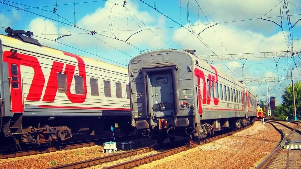 Тэп70бс-121. Сургут пенза поездом. Сургут пенза поездом. Поезд пенза пачелма 2005. Станция пенза 1 тепловозы.