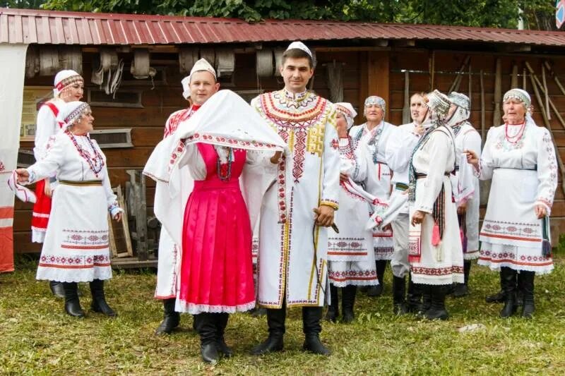 Чувашская свадьба. Чувашская свадьба традиции. Чуваши свадьба. Свадебный костюм чувашей.