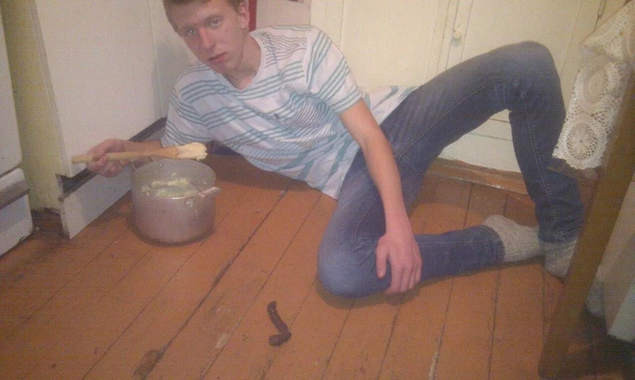 Пользователь заблокирован. Девушки на унитазах соцсети. Жены в социальных сетях. Жены в социальных сетях. Удалил бывшую из соц сетей.