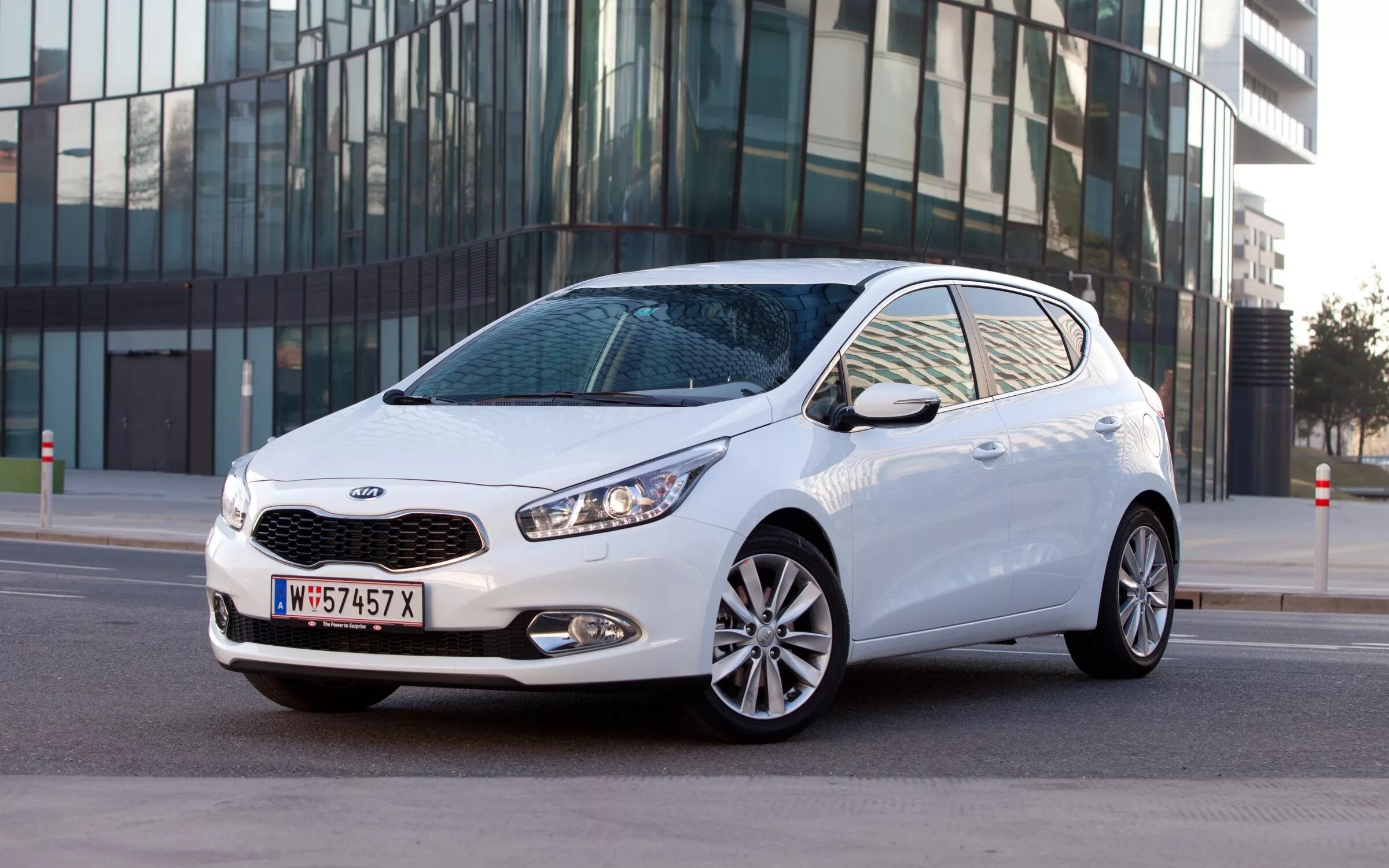 Купить киа сид цены. Kia Ceed 2012. Kia Ceed 2013. Kia Ceed Hatchback. Kia Ceed JD 2012.