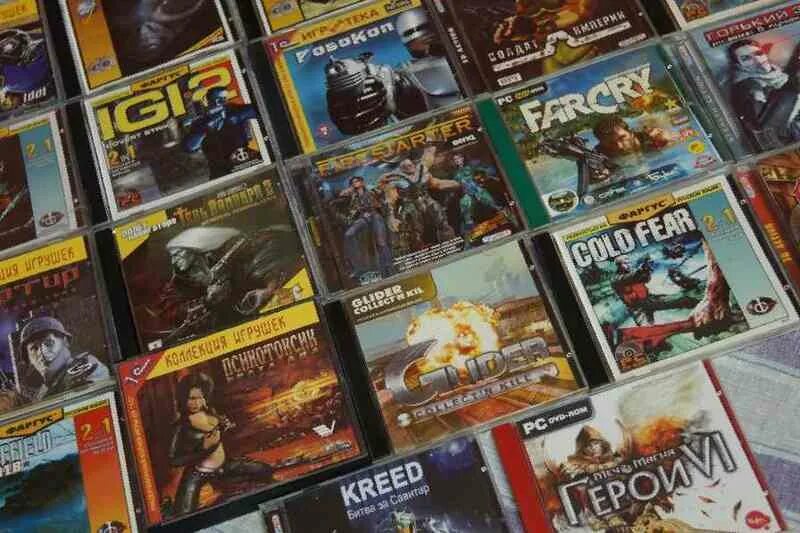 Диски с играми. Двд диски с играми. Диск pc halo 4 xbox 360. Диск комп игры. Игры на пк диски.