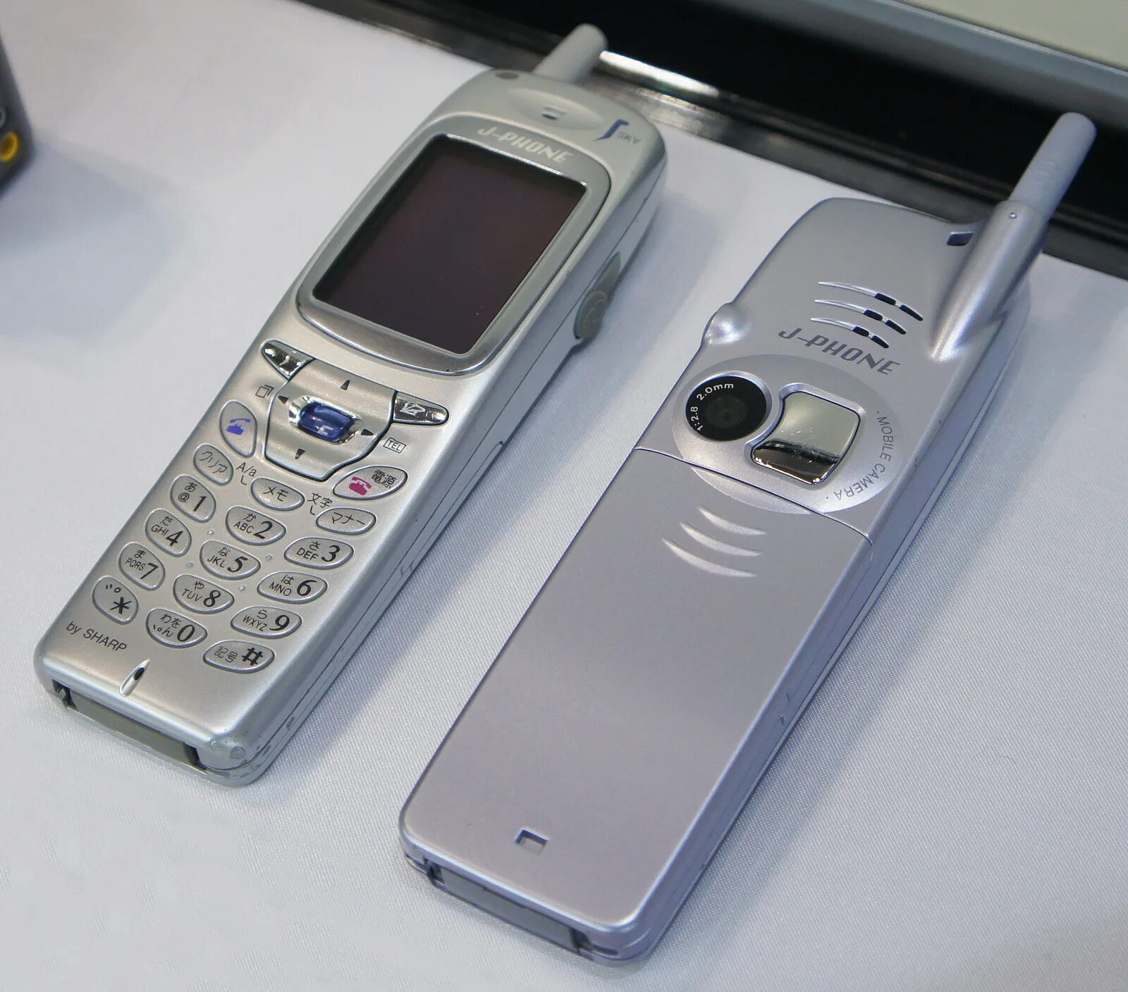 Самсунг 2000 годов. Sharp j-sh04. Sharp j-sh04 (2000 год). J-Phone j-sh04 раскладушка. Sharp sh-04.