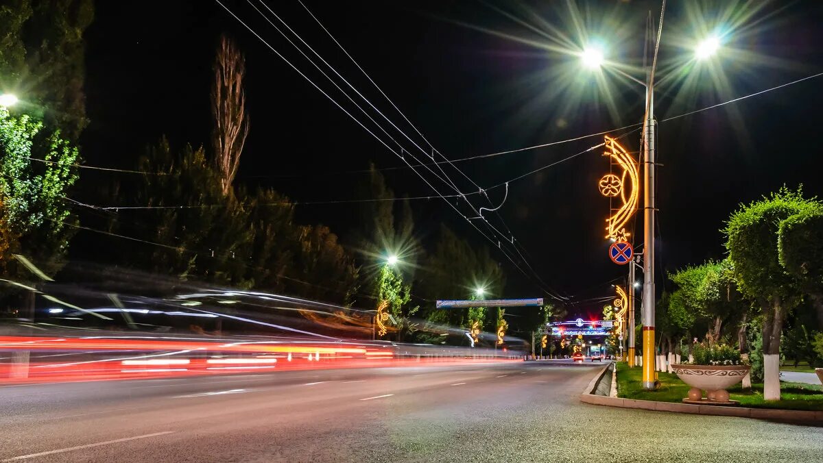 Ночной Джамбул. Город Тараз ночной. Тараз ночью. Город Тараз ночью.