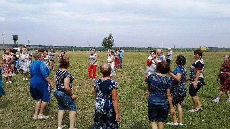 День поселка 3 июня. Деревня Хоруй Урмарского района. Шоркистринское сельское поселение Урмарского. Интересные конкурсы на день села. Оржицкое сельское поселение день деревни выступления.