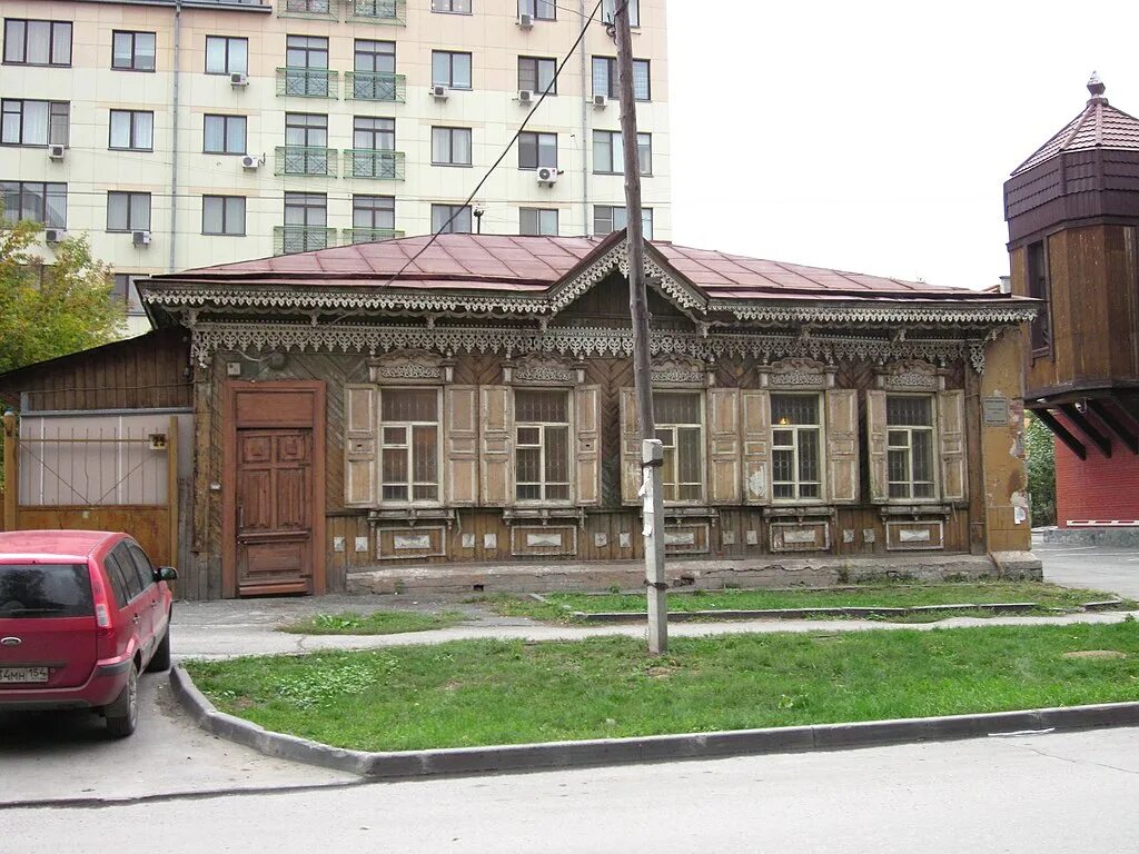 Коммунистическая 1 новосибирск. Коммунистическая 1 новосибирск. Коммунистическая 11 новосибирск. Новосибирск коммунистическая улица 17 мать и дитя. Новосибирск ул.