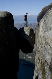 Камень застрял
