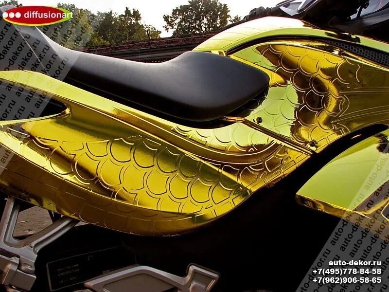 Sm users. Мотоцикл в золотой пленке. Золотой хромированный мотоцикл.