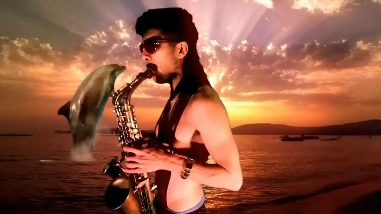 Клип где парень играет. Мужчина с саксофоном. Stromae клипы. Женщина лежит на рояле. Фильм forever/навсегда 2018.