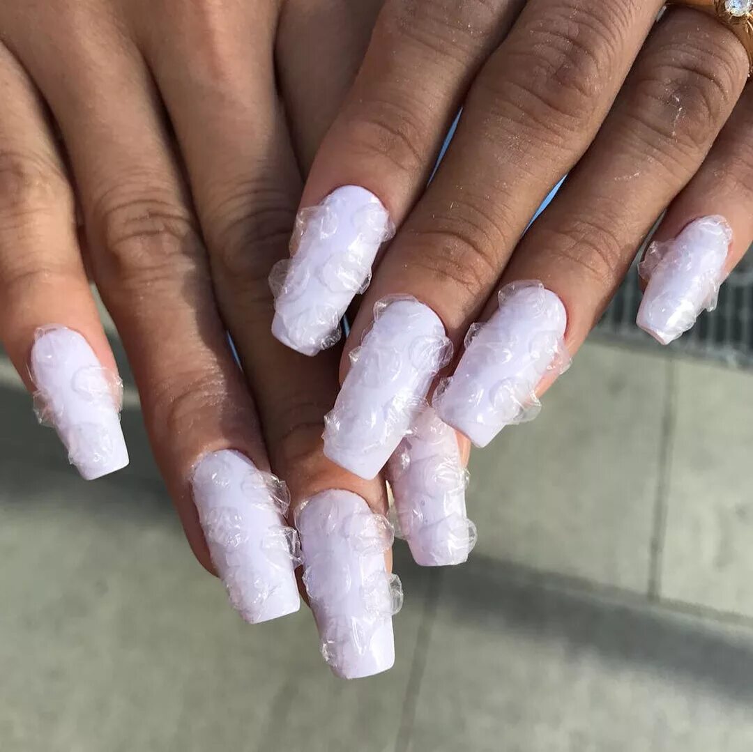 Длинные ногти некрасивые. Неудачный маникюр. Ужасные ногти на руках. Красивые длинные ногти на руках. Ужасные ногти на руках.