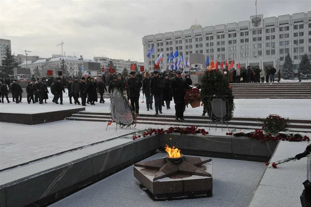 Огонь блокады. Вечный огонь блокада ленинграда. вечный огонь блокадникам. вечный огонь ленинград. минута молчания блокада ленинграда.