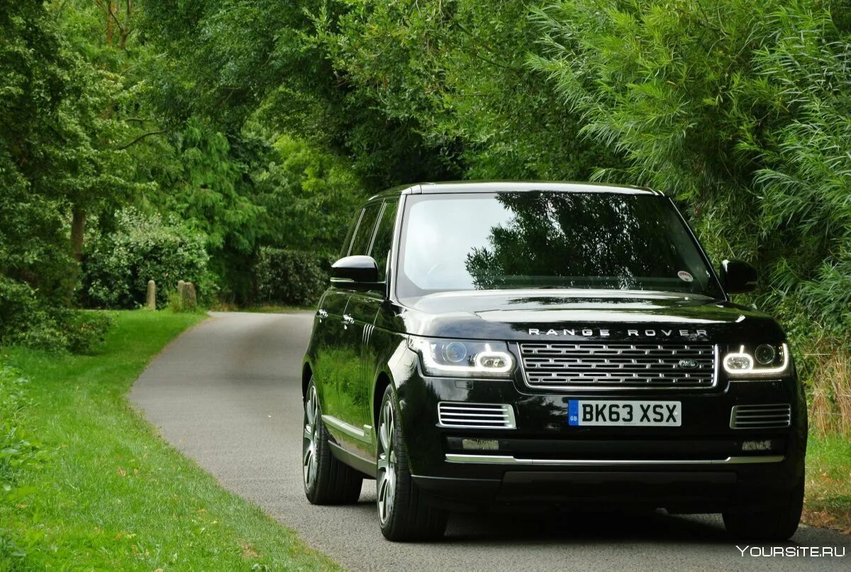 Ленд ровер страна. Рендж Ровер. Рендж Ровер range Rover. Land Rover Vogue. Рендж Ровер Вог.