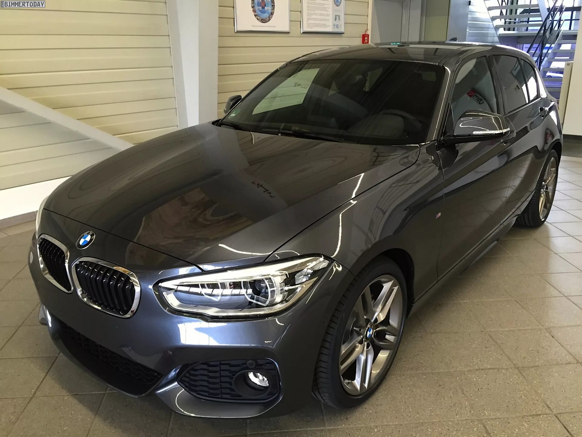 Цвета бмв 1. Серая bmw f20. grey metallic bmw. bmw 1 (f20). бмв 1 м пакет.