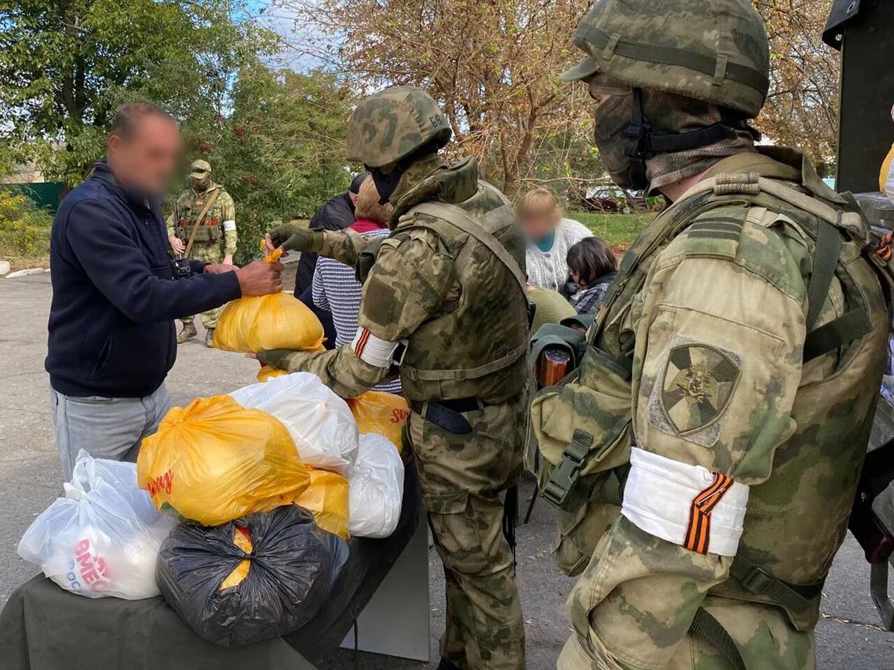 Новости запорожья сво сегодня. Поддержка военнослужащих. МЧС Запорожской области. Поддержка российских солдат. Российские солдаты мирные жители.