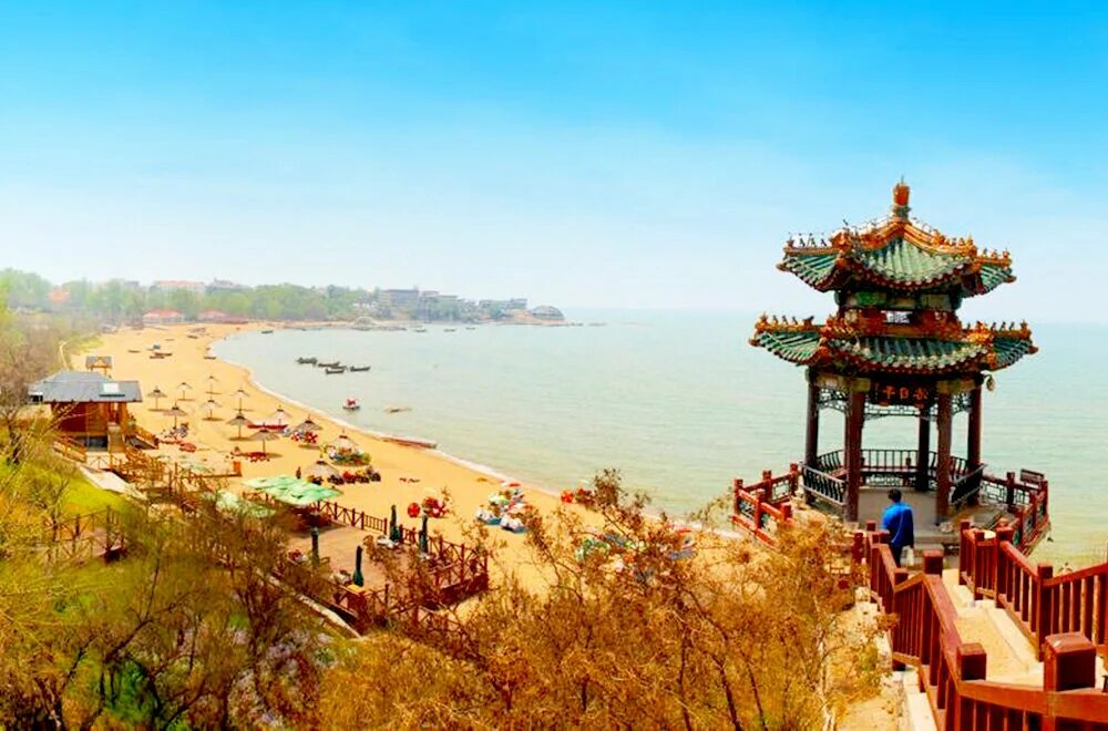 Байдахэ китай. Желтое море Китай Бэйдайхэ. Город Бэйдайхэ Китай. Курорт Бэйдайхэ в Китае. Китай, туризм, Бэйдайхэ.