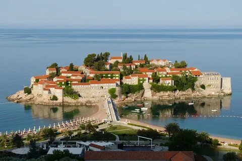 Черногория нужна ли