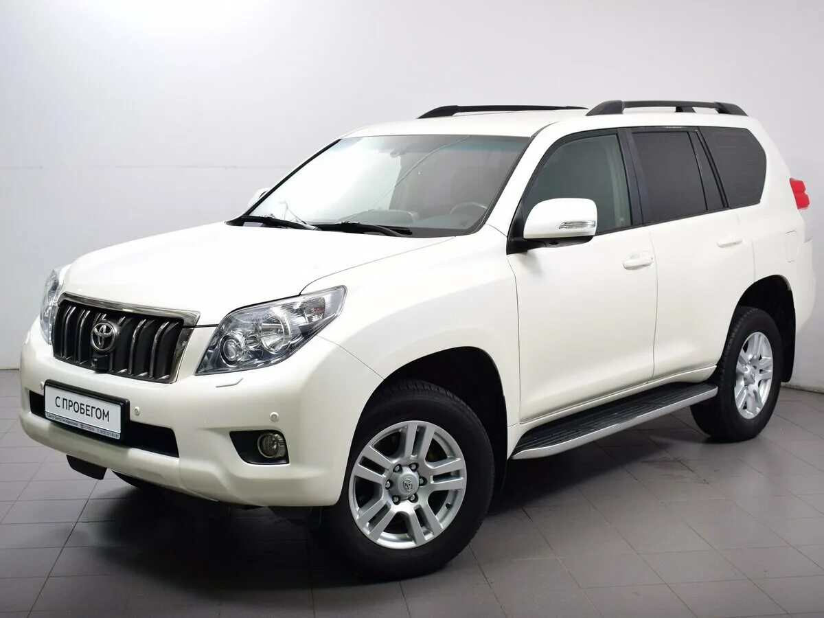 Toyota land cruiser prado 150 крашный. Бежевые машины прадо. Тойота прадо 17 18 19 годов белый. Тойота прадо 2010. Land cruiser prado 2021 серый цвет.