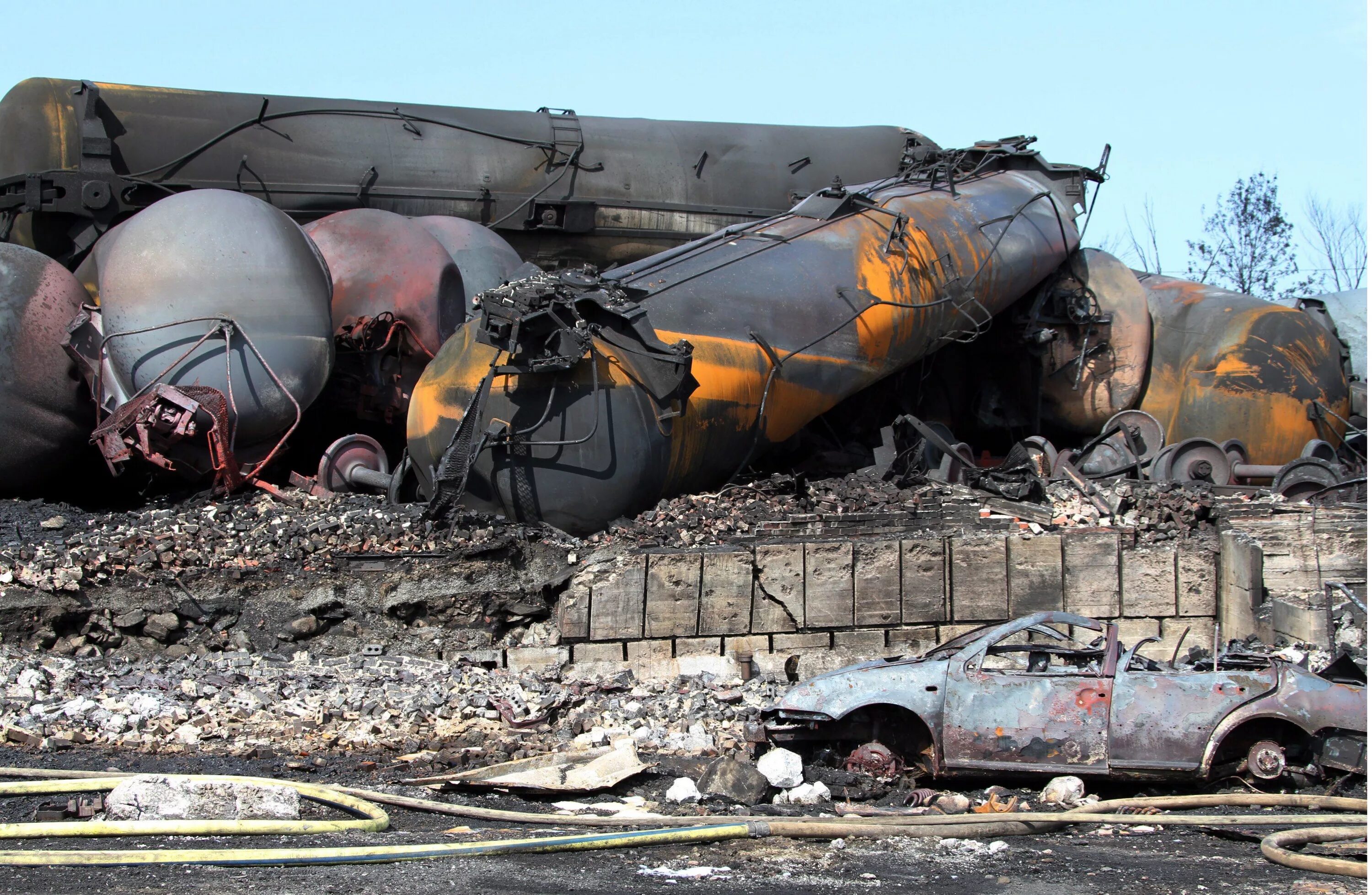 Происшествия крушение. Lac-Mégantic Rail Disaster. Транспортные аварии и катастрофы. Техногенные катастрофы. Транспортные техногенные аварии.