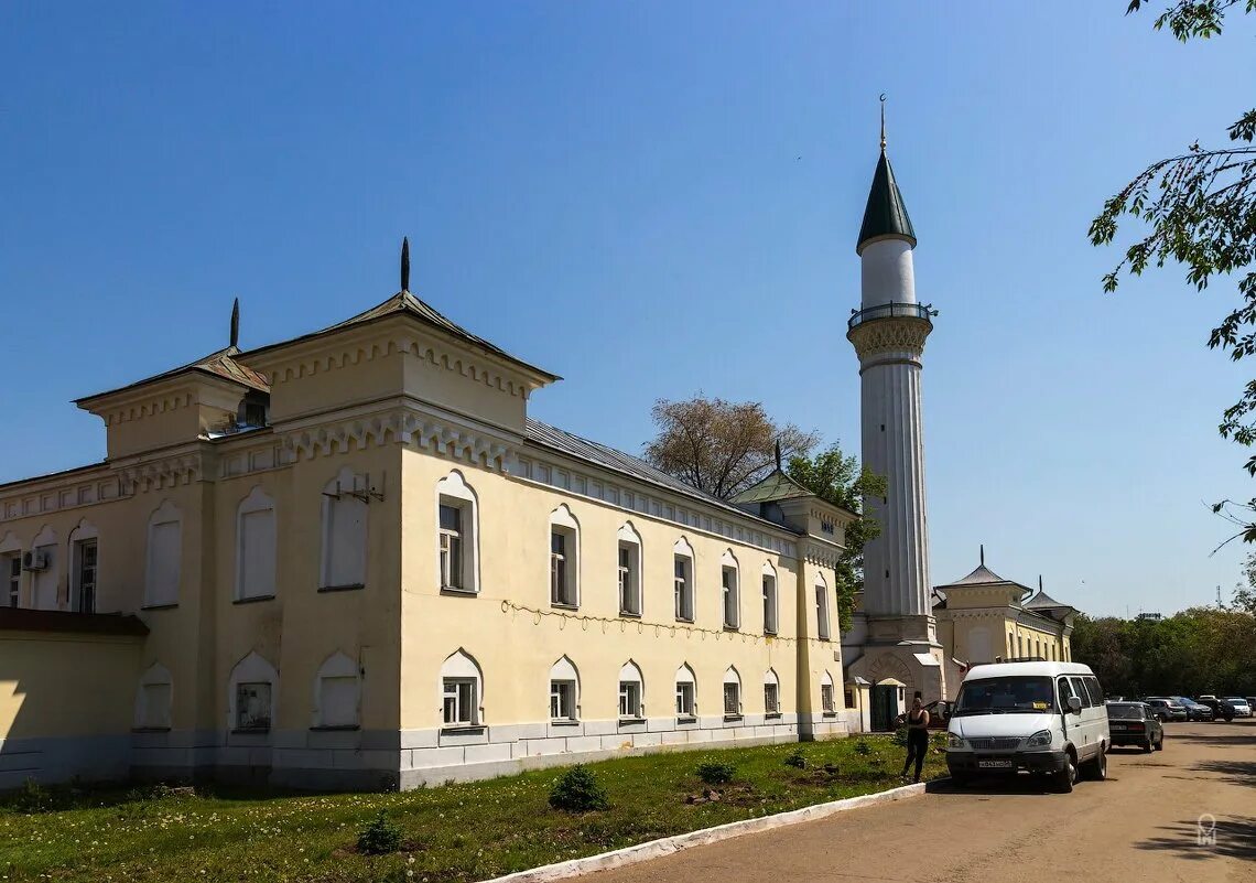 Комплекс караван. Мечеть Караван-сарай в Оренбурге. Комплекс Караван сарай Оренбург. Центральная Соборная мечеть Оренбург. Оренбургский Караван-сарай (основной корпус).