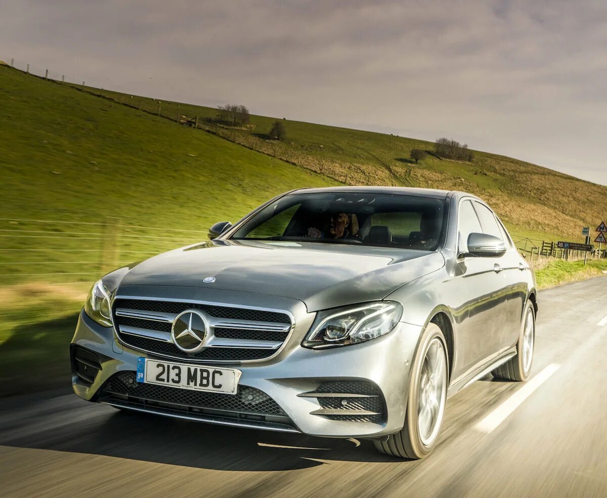 Mercedes sl 63 amg. Мерин видео. Мерседес кан. Mercedes 319. Мерин видео.