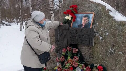 Цветы к соловецкому камню