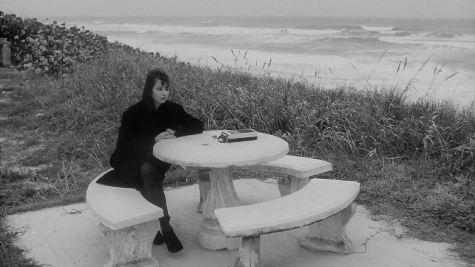 Страннее чем в раю. Stranger than paradise 1984. фильм stranger than paradise. &quot;более странно, чем в раю&quot; джима джармуша. более странно чем в раю джармуш.