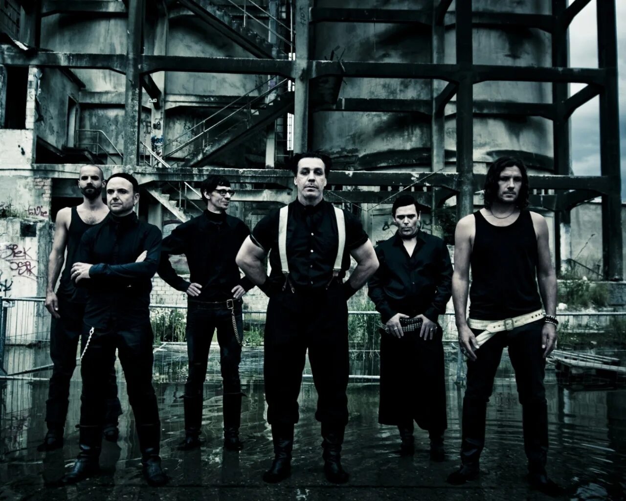 Рок группа rammstein. Группа rammstein 2019. Рамштайн слушать самые популярные. Rammstein 2022. Rammstein команда.