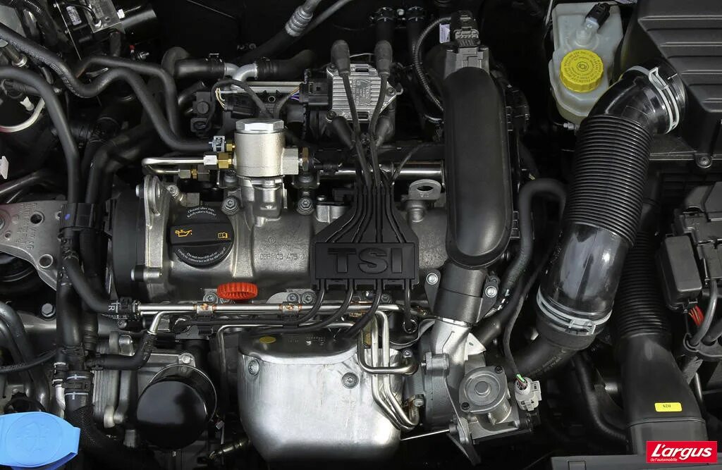 Мотор cbzb 1. Мотор 1. 2 tsi 105. 2 tsi 105. Skoda yeti 1.