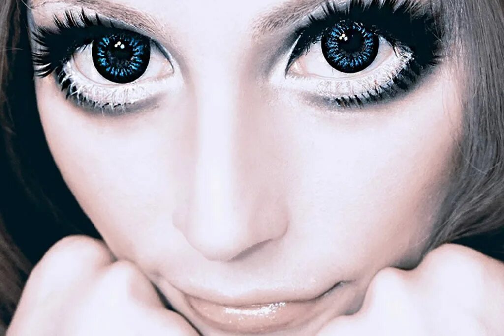 Глаза восточной женщины. She look to my eyes. Пронзительные глаза. Фото группы hugo cantarra & marcus cito supermodel (extended). Болотный цвет глаз гетерохромия.