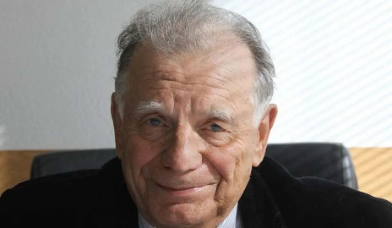 Жорес алферов ученый. Жорес иванович алферов (1930-2019). Алфёров жорес иванович. Жорес иванович алфёров нобелевская премия. Жорес алферов в молодости.