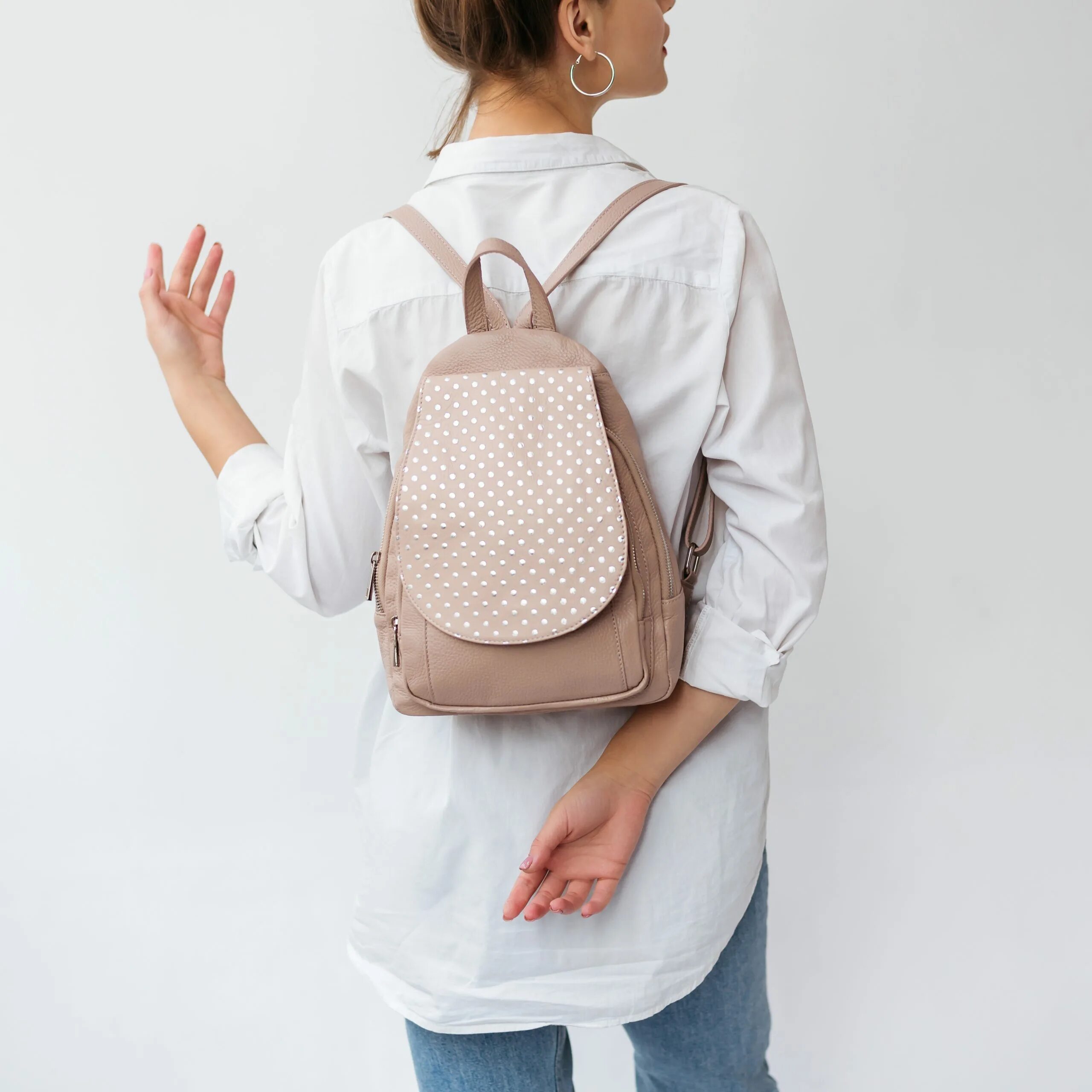 модные рюкзаки. рюкзак женский повседневный. рюкзак для девушки стильный. рюкзак женский. стильный женский рюкзак.