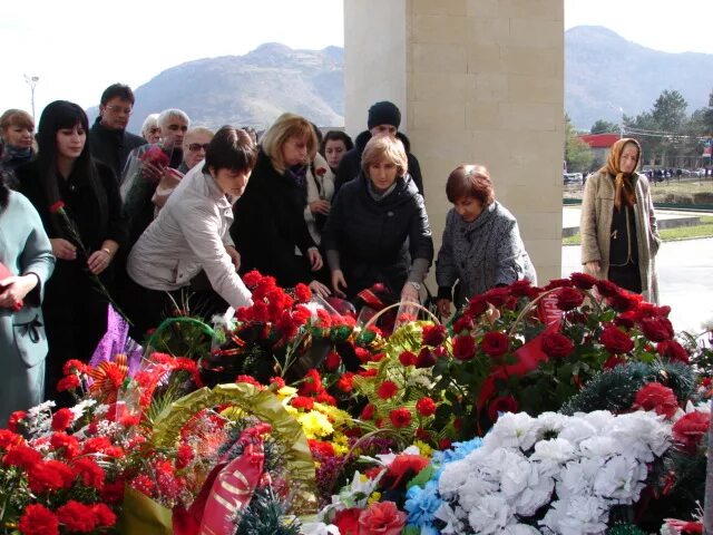 2 Ноября день депортации карачаевского народа. Депортация карачаевцев 2 ноября. 2 Ноября для карачаевского народа. Переселение карачаевского народа 2 ноября. День депортации лезгинского народа