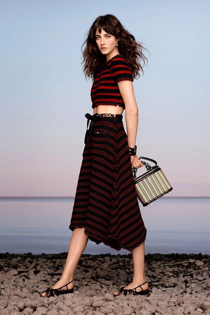 Chanel resort 2021. Chanel коллекция 2023. Круизная коллекция. Круизная коллекция chanel 2015. Круизная коллекция диор 2018.