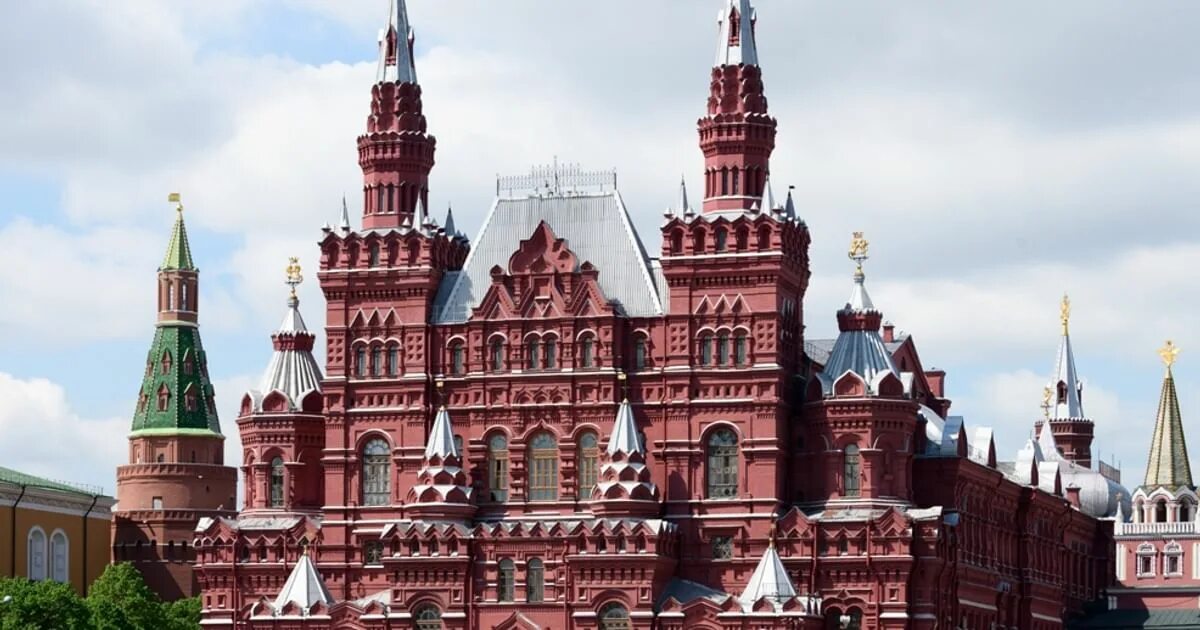 Красная площадь дома. Исторический музей на красной площади шервуд. А. Красная площадь дом 1 москва. Красная площадь дома.