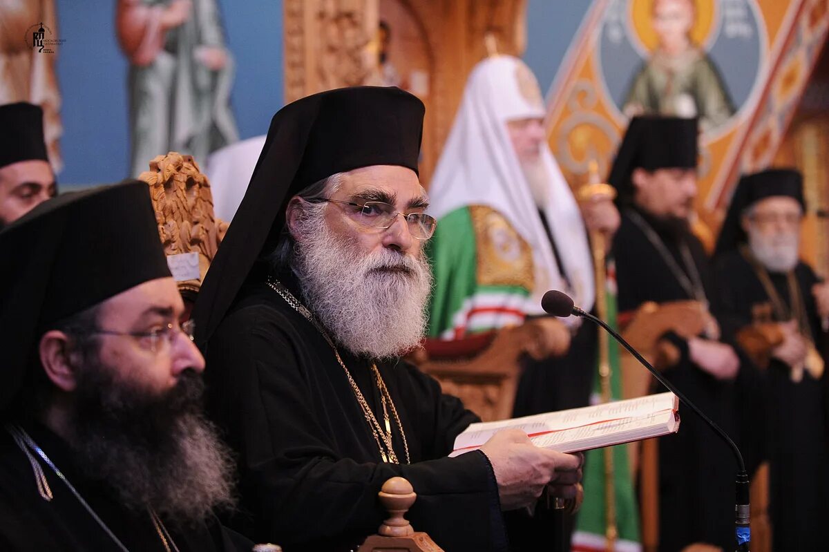 святой патриарх варнава. архиепи́скоп гео́ргий iii кипр. митрополит лимассольский афанасий. архиепископ кипрский хризостом i. хризостом кипрский.