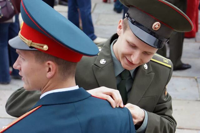 День молодого офицера. Молодой офицер. молодые офицеры картинки. офицер ввуза. воспитание молодого офицера.
