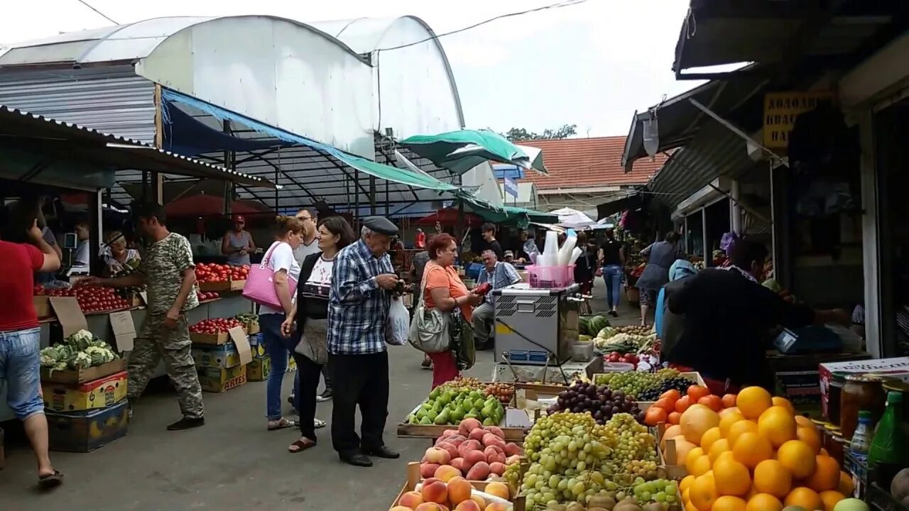 Продуктовый рынок в пятигорске. Верхний рынок Пятигорск. Пятигорск верхний рынок новый. Город Пятигорск верхний рынок. Верхний рынок (ул. Пастухова, 25).