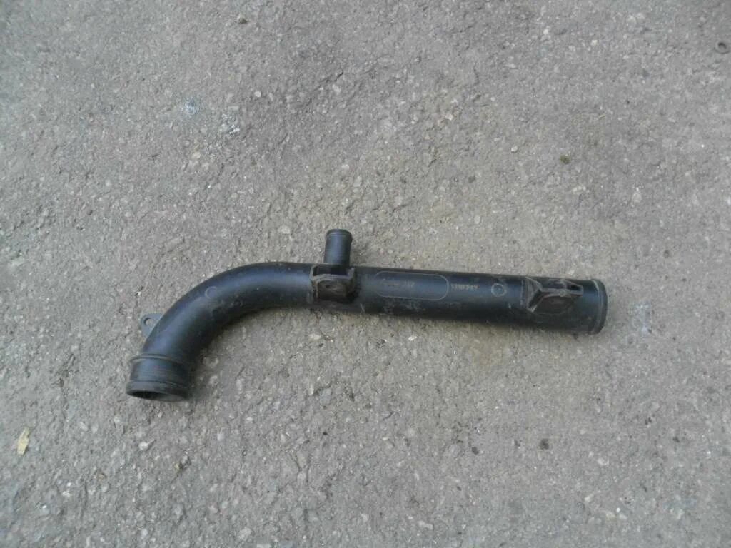 Opel vectra a пластмассовый патрубок системы охлаждения. Патрубок gm 90 354 839. Патрубок охлаждения тройник опель вектра 1990 артикул. Патрубок охлаждения опель. Патрубок охлаждения опель.
